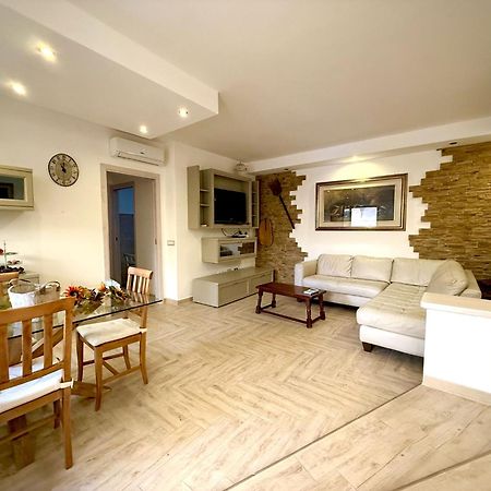 The Refuge Apartment Porto Torres Eksteriør billede