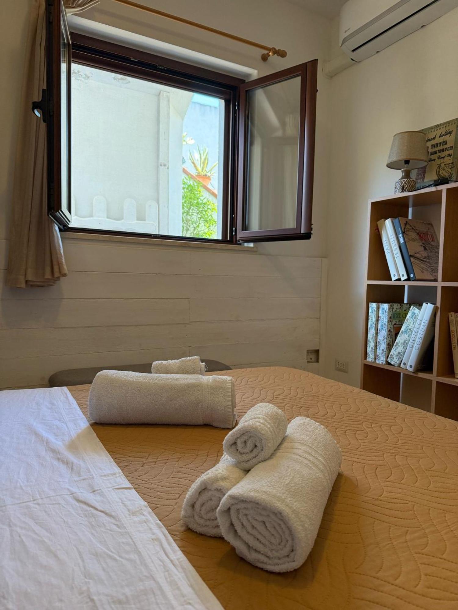 The Refuge Apartment Porto Torres Eksteriør billede